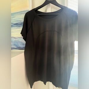 Lululemon short sleeve swiftly tech 2.0 in size 20 black